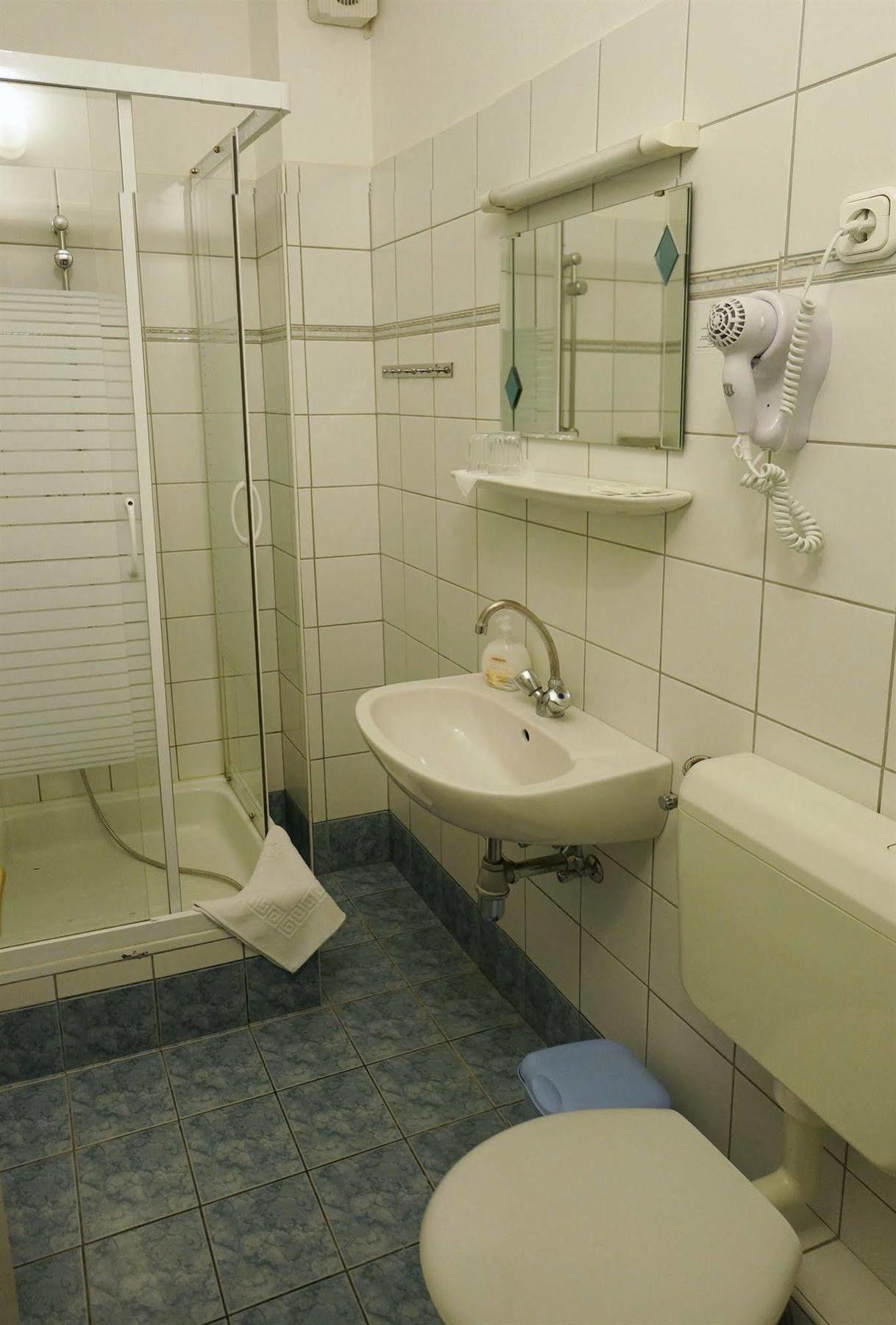Corvin Hotel Győr Buitenkant foto